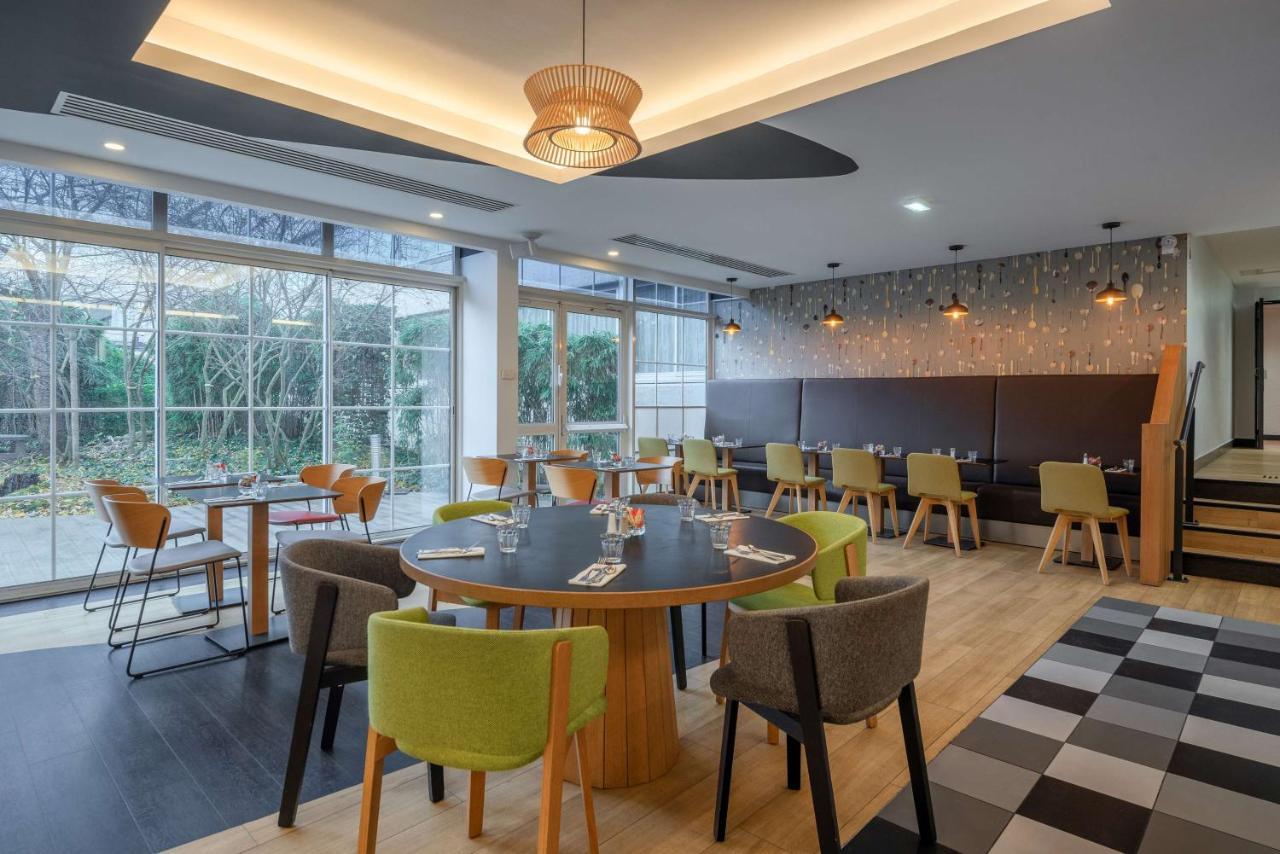 Doubletree By Hilton Paris Bougival Hotel Exterior photo